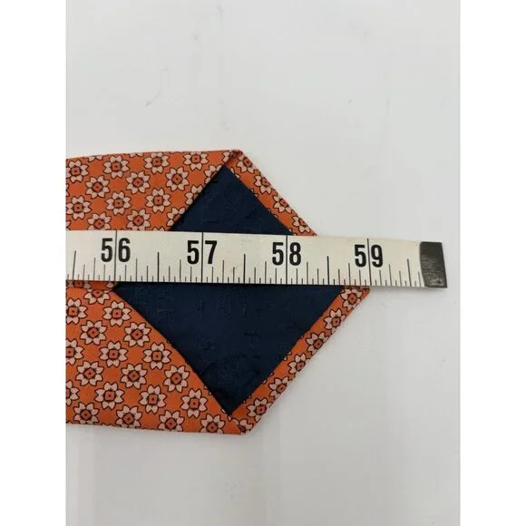 THOMAS PINK MCMXCVIII 100% Floral Silk Necktie Made In England 58" x 3.25" GUC - Picture 7 of 7